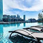 Premier Stay Kl - Bangsar South - King Bed - Work Space - Near Lrt, Ve, Conexxion