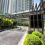 Premier Stay Kl - Bangsar South - King Bed - Work Space - Near Lrt, Ve, Conexxion