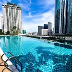 Premier Stay Kl - Bangsar South - King Bed - Work Space - Near Lrt, Ve, Conexxion