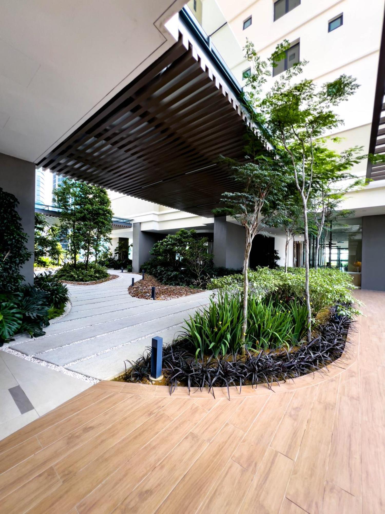 Premier Kl - Bangsar South - King Bed - Work Space - Near Lrt, Ve, Conexxion Pangsapuri *