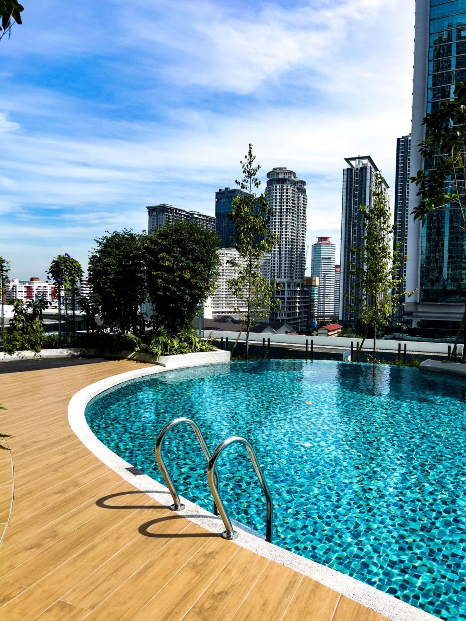 Premier Kl - Bangsar South - King Bed - Work Space - Near Lrt, Ve, Conexxion Pangsapuri *