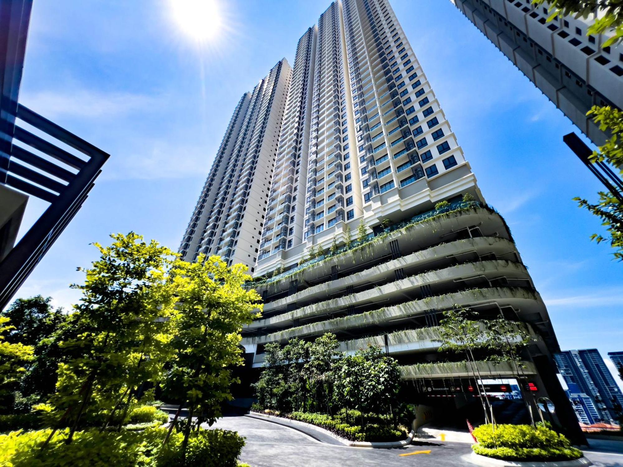 Premier Kl - Bangsar South - King Bed - Work Space - Near Lrt, Ve, Conexxion *