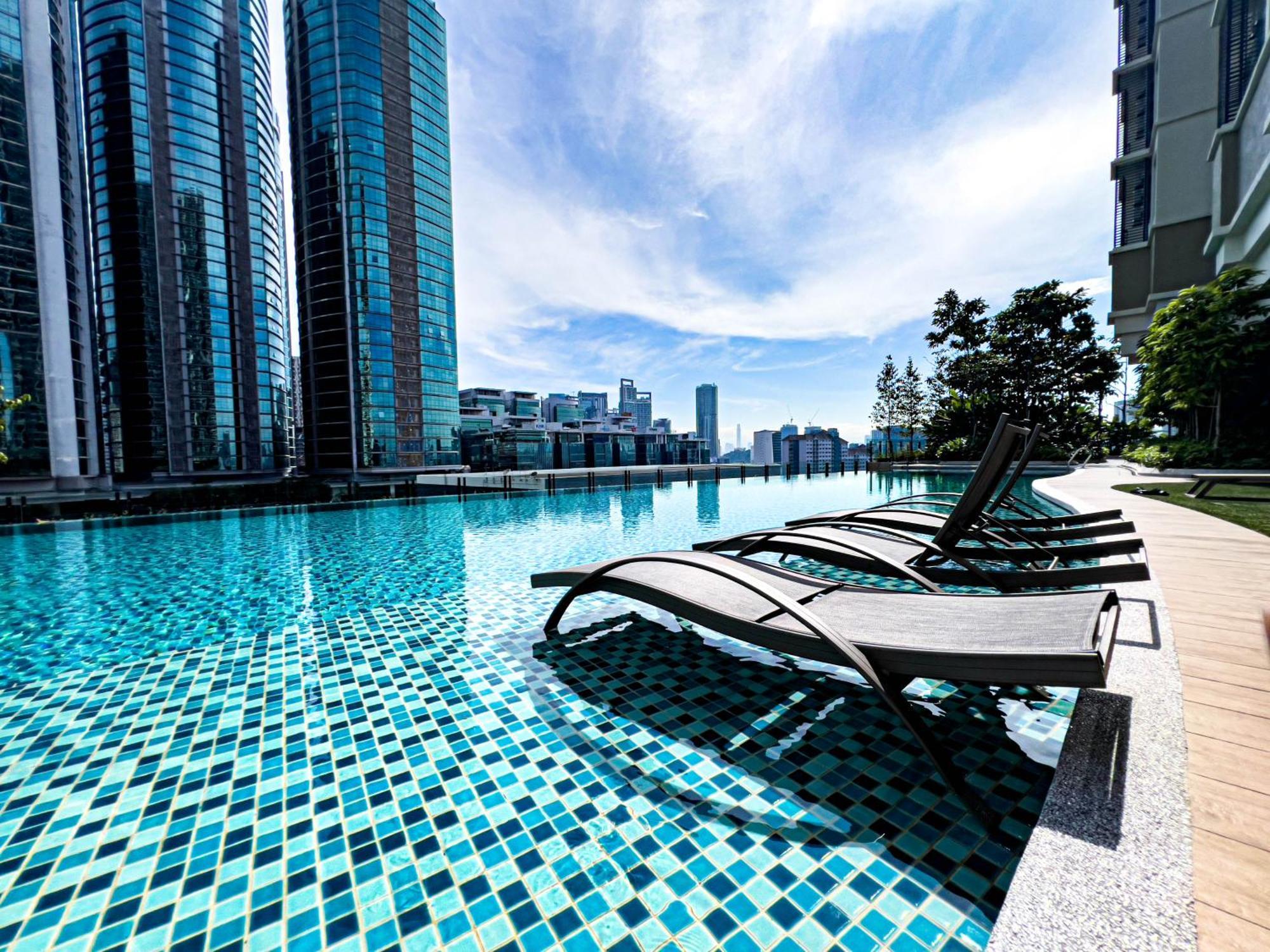 Premier Kl - Bangsar South - King Bed - Work Space - Near Lrt, Ve, Conexxion