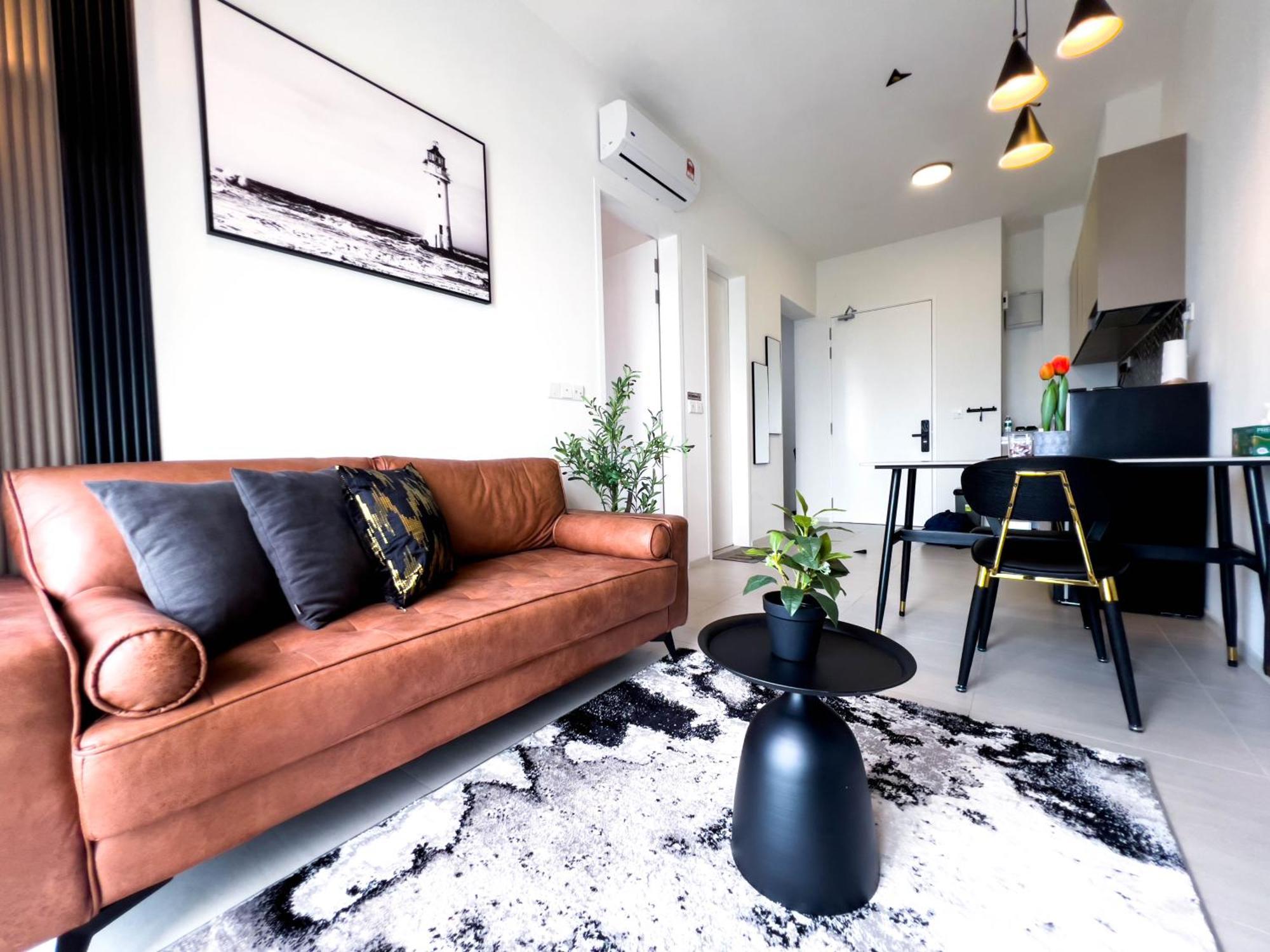 Premier Kl - Bangsar South - King Bed - Work Space - Near Lrt, Ve, Conexxion *