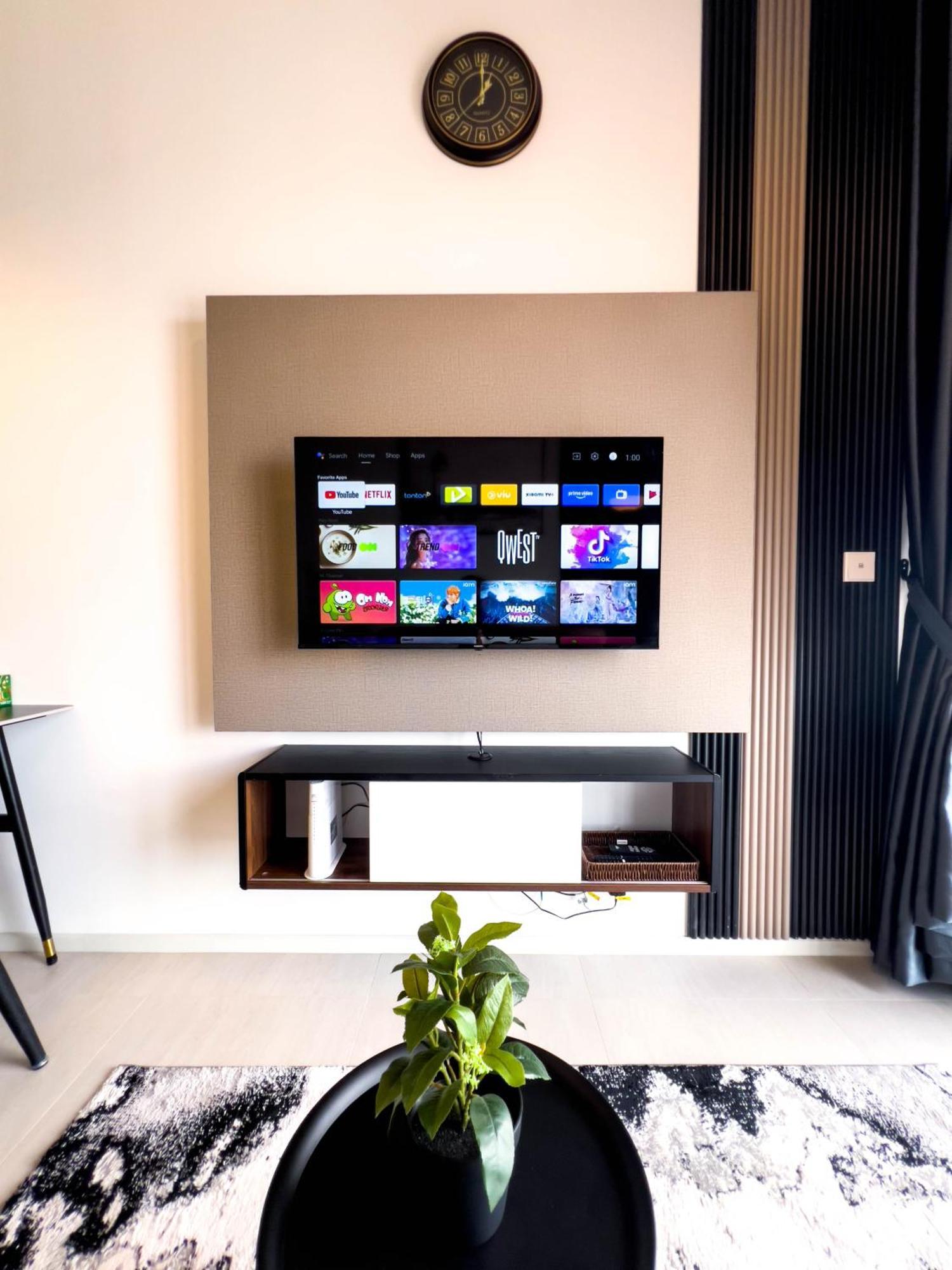 Premier Kl - Bangsar South - King Bed - Work Space - Near Lrt, Ve, Conexxion Pangsapuri *