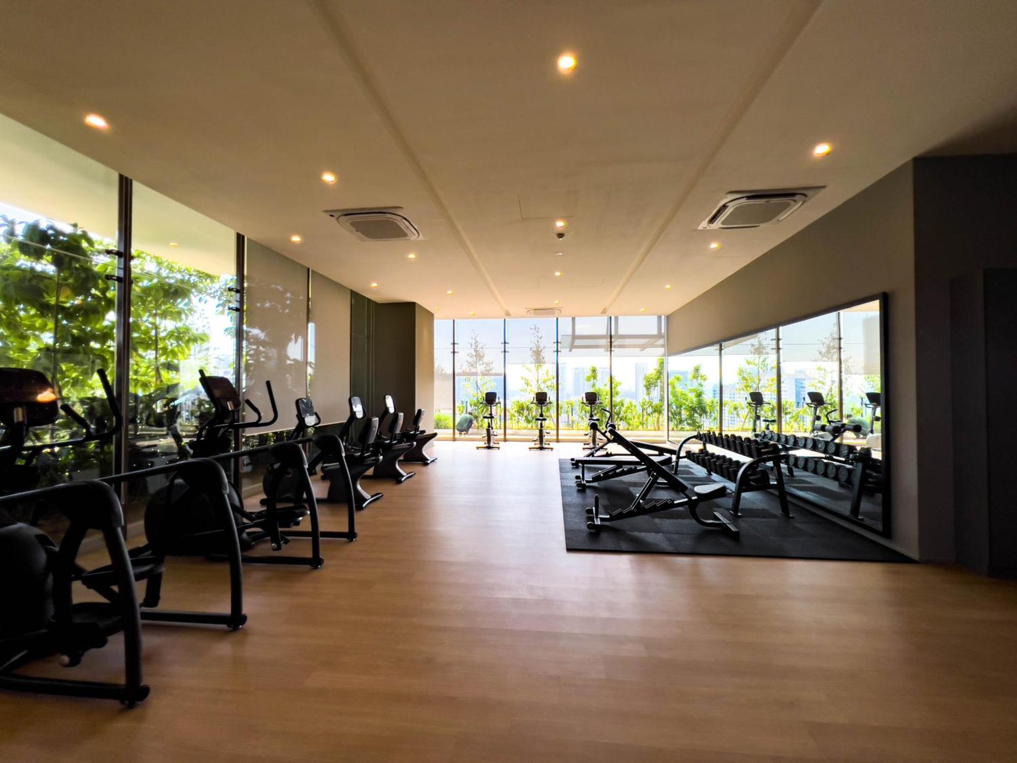 Premier Kl - Bangsar South - King Bed - Work Space - Near Lrt, Ve, Conexxion