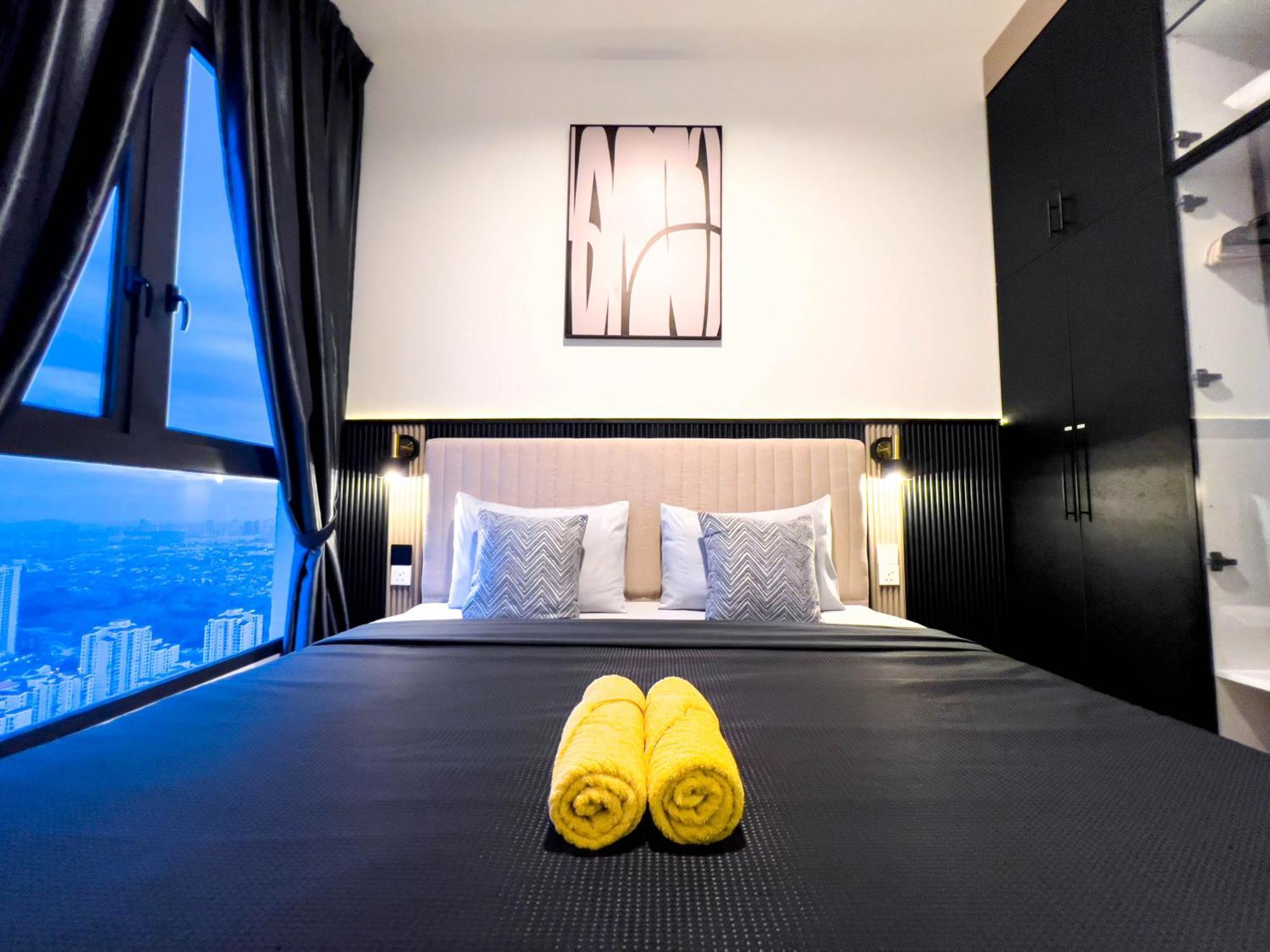 Premier Kl - Bangsar South - King Bed - Work Space - Near Lrt, Ve, Conexxion *